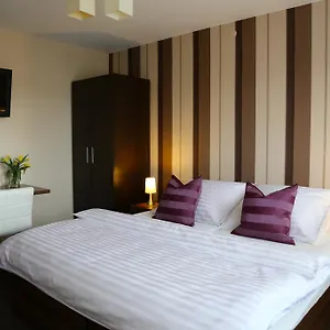 Bed & Breakfast 10, Poznaň