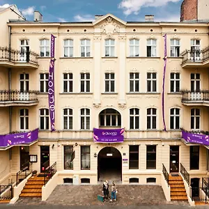Lägenhetshotell Blooms &, Poznań